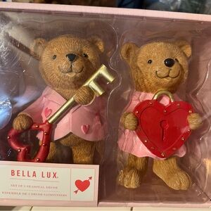 NWT Bella Lux Valentine's Day Teddy Bear Decor Set